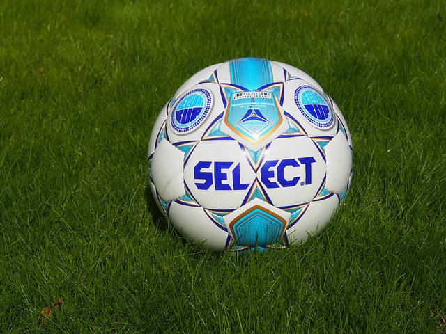 作为欧洲足 作为欧洲足